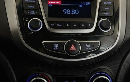 Hyundai Solaris II рестайлинг, 2016 год, 940 000 рублей, 7 фотография