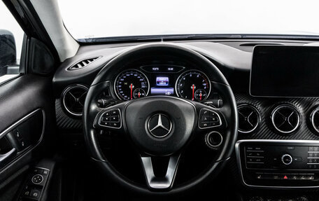 Mercedes-Benz GLA, 2017 год, 1 599 000 рублей, 12 фотография