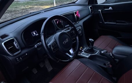 KIA Sportage IV рестайлинг, 2016 год, 2 200 000 рублей, 5 фотография