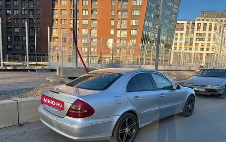 Mercedes-Benz E-Класс, 2002 год, 480 000 рублей, 2 фотография