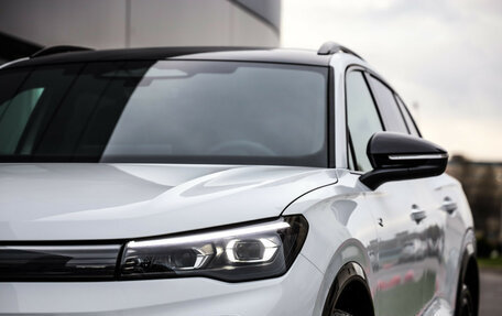 Volkswagen Tiguan, 2025 год, 4 899 000 рублей, 2 фотография