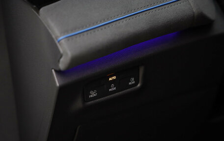 Volkswagen Tiguan, 2025 год, 4 899 000 рублей, 17 фотография