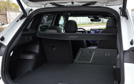 Volkswagen Tiguan, 2025 год, 4 899 000 рублей, 28 фотография