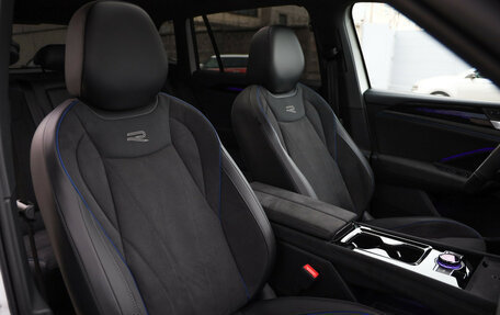 Volkswagen Tiguan, 2025 год, 4 899 000 рублей, 22 фотография