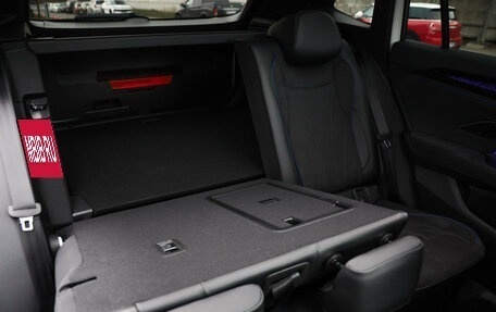 Volkswagen Tiguan, 2025 год, 4 899 000 рублей, 27 фотография