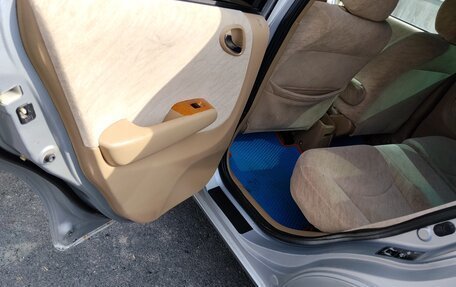 Honda Fit Aria, 2002 год, 330 000 рублей, 13 фотография