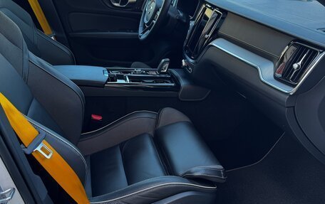 Volvo V60 II, 2022 год, 5 500 000 рублей, 10 фотография