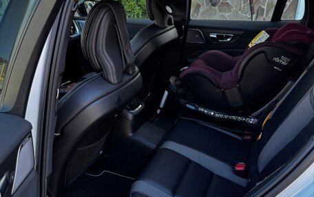 Volvo V60 II, 2022 год, 5 500 000 рублей, 11 фотография