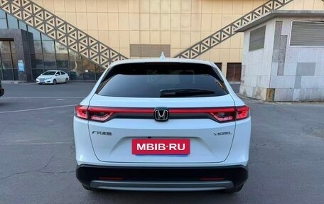 Honda Vezel, 2023 год, 2 000 000 рублей, 6 фотография