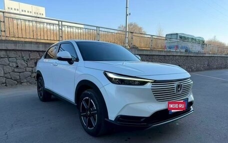 Honda Vezel, 2023 год, 2 000 000 рублей, 3 фотография