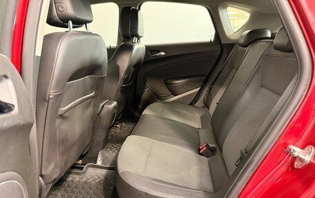 Opel Astra J, 2011 год, 590 000 рублей, 15 фотография