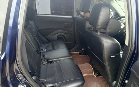 Mitsubishi Outlander III рестайлинг 3, 2010 год, 1 150 000 рублей, 11 фотография