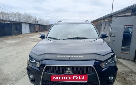 Mitsubishi Outlander III рестайлинг 3, 2010 год, 1 150 000 рублей, 2 фотография