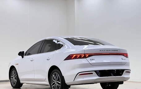 BYD Qin, 2023 год, 1 420 000 рублей, 5 фотография