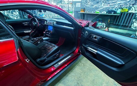 Ford Mustang VI рестайлинг, 2018 год, 3 590 000 рублей, 14 фотография