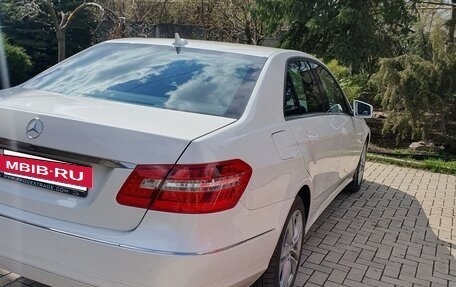 Mercedes-Benz E-Класс, 2011 год, 1 450 000 рублей, 2 фотография