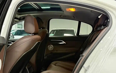 BMW 1 серия, 2022 год, 1 800 000 рублей, 11 фотография