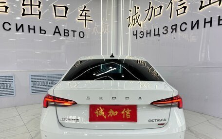 Skoda Octavia IV, 2023 год, 2 100 000 рублей, 5 фотография