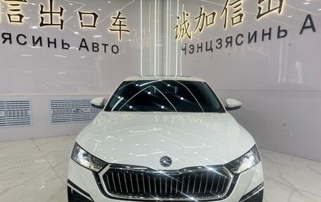 Skoda Octavia IV, 2023 год, 2 100 000 рублей, 2 фотография