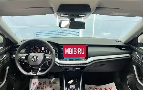 Skoda Octavia IV, 2023 год, 2 100 000 рублей, 15 фотография