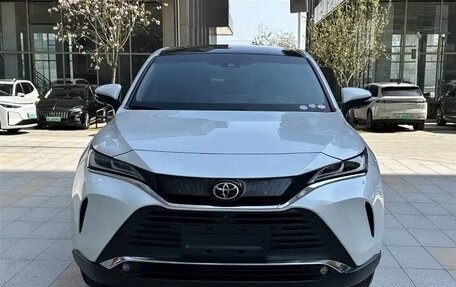 Toyota Harrier, 2024 год, 4 360 000 рублей, 9 фотография