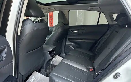 Toyota Harrier, 2024 год, 4 360 000 рублей, 22 фотография