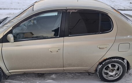 Toyota Platz, 2000 год, 340 000 рублей, 3 фотография