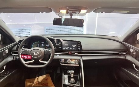 Hyundai Elantra, 2024 год, 1 550 000 рублей, 13 фотография