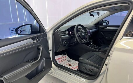 Skoda Superb III рестайлинг, 2022 год, 2 150 000 рублей, 6 фотография