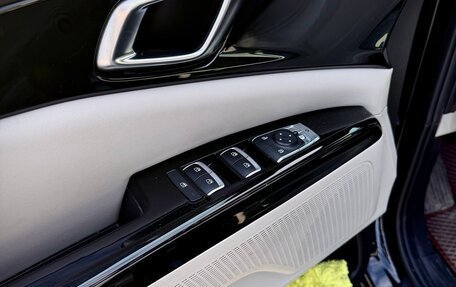 KIA Carnival, 2021 год, 3 200 000 рублей, 8 фотография