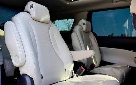 KIA Carnival, 2021 год, 3 200 000 рублей, 14 фотография