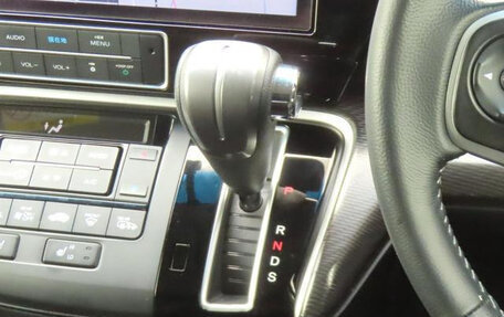 Honda Stepwgn, 2022 год, 1 960 000 рублей, 15 фотография