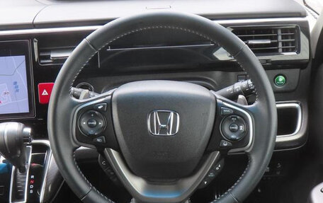 Honda Stepwgn, 2022 год, 1 960 000 рублей, 13 фотография