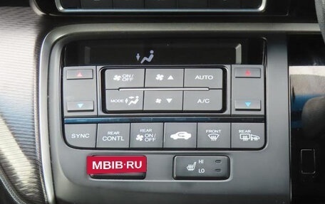 Honda Stepwgn, 2022 год, 1 960 000 рублей, 17 фотография