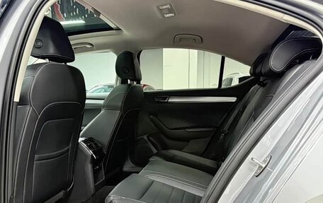 Skoda Superb III рестайлинг, 2021 год, 2 120 000 рублей, 10 фотография