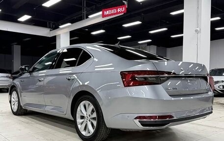 Skoda Superb III рестайлинг, 2021 год, 2 120 000 рублей, 4 фотография