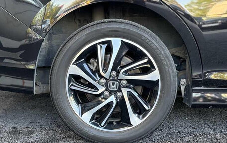 Honda Stepwgn, 2022 год, 1 950 000 рублей, 12 фотография