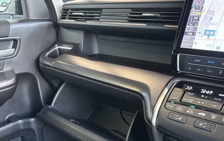 Honda Stepwgn, 2022 год, 1 950 000 рублей, 26 фотография