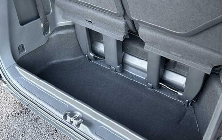 Honda Stepwgn, 2022 год, 1 950 000 рублей, 22 фотография