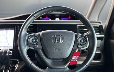 Honda Stepwgn, 2022 год, 1 950 000 рублей, 15 фотография