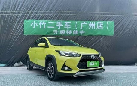 Toyota Yaris XP150 рестайлинг, 2022 год, 1 220 000 рублей, 3 фотография