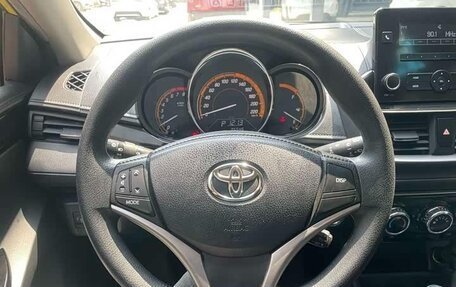 Toyota Yaris XP150 рестайлинг, 2022 год, 1 220 000 рублей, 18 фотография