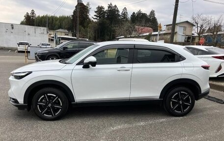 Honda Vezel, 2024 год, 1 950 000 рублей, 5 фотография