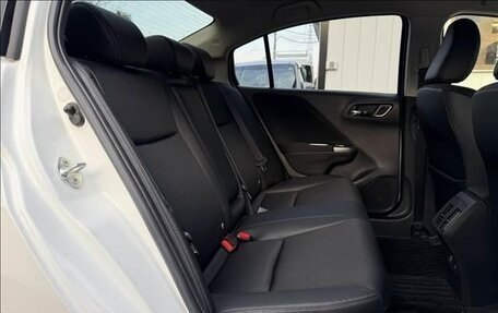 Honda Grace I, 2019 год, 1 050 000 рублей, 15 фотография