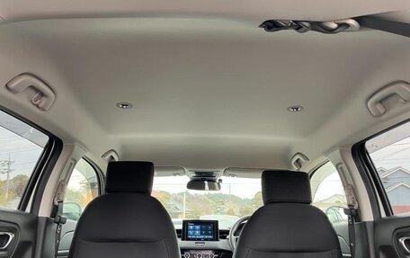 Honda Vezel, 2024 год, 1 950 000 рублей, 20 фотография