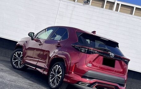 Toyota Yaris Cross, 2023 год, 1 573 000 рублей, 4 фотография