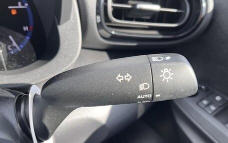 Toyota Yaris Cross, 2023 год, 1 573 000 рублей, 17 фотография