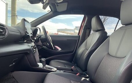 Toyota Yaris Cross, 2023 год, 1 573 000 рублей, 12 фотография