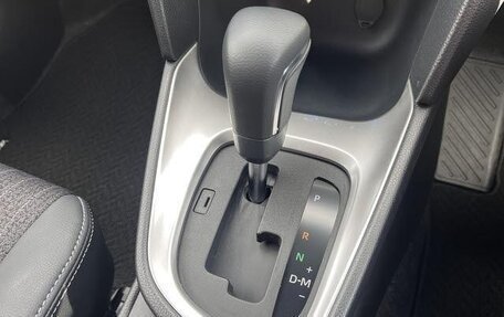 Toyota Yaris Cross, 2023 год, 1 573 000 рублей, 13 фотография