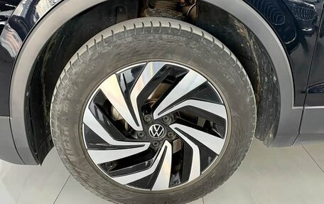 Volkswagen Tiguan II, 2023 год, 2 654 800 рублей, 13 фотография